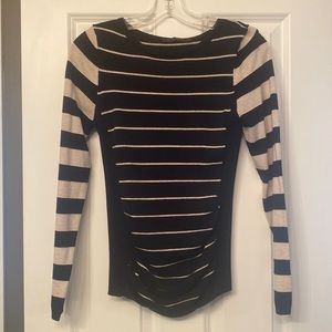 The Limited size XS sweater, excellent condition